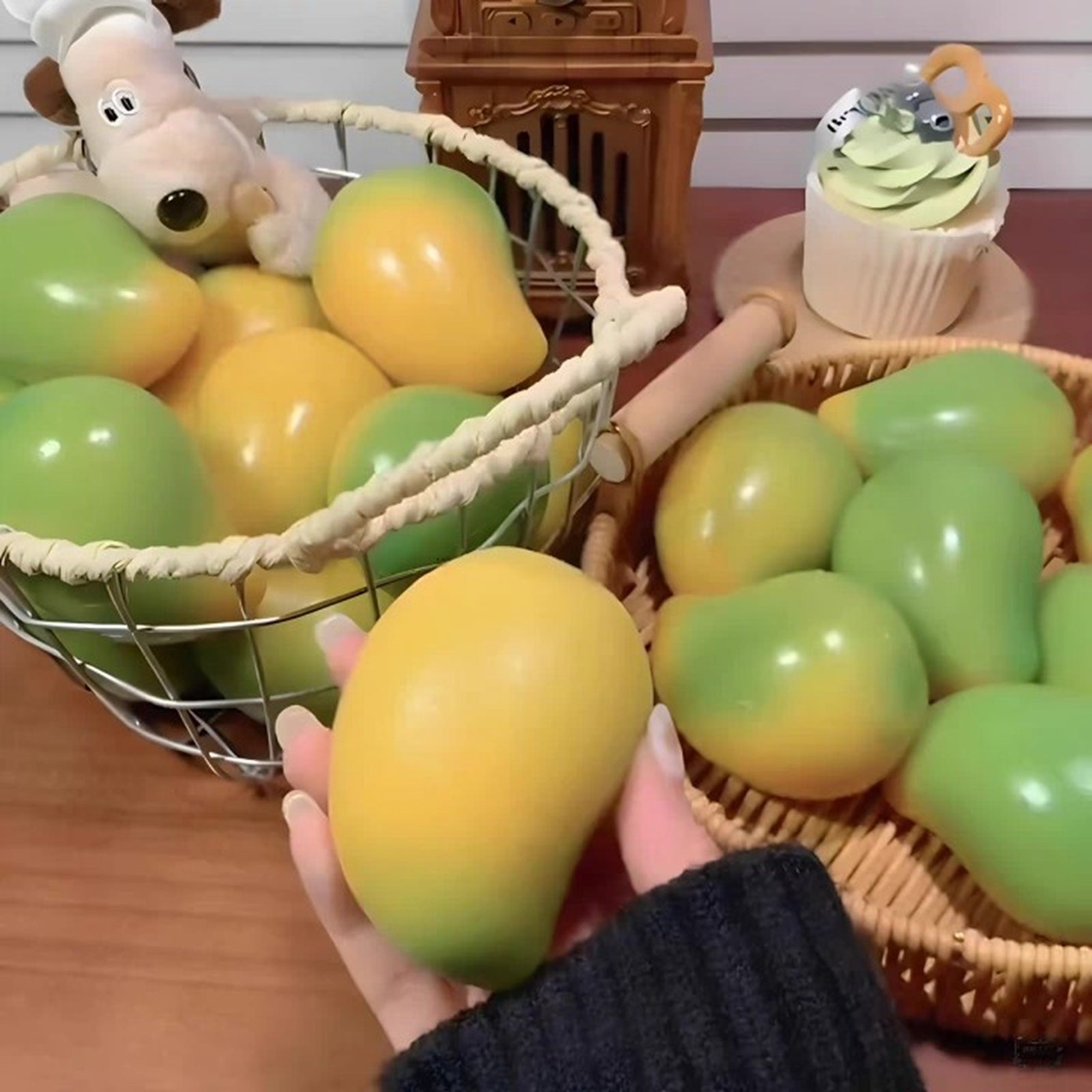 OozeJoy Magic Color-Changing Mango Squeeze Toy — Thermal ASMR Fidget | Stress Relief