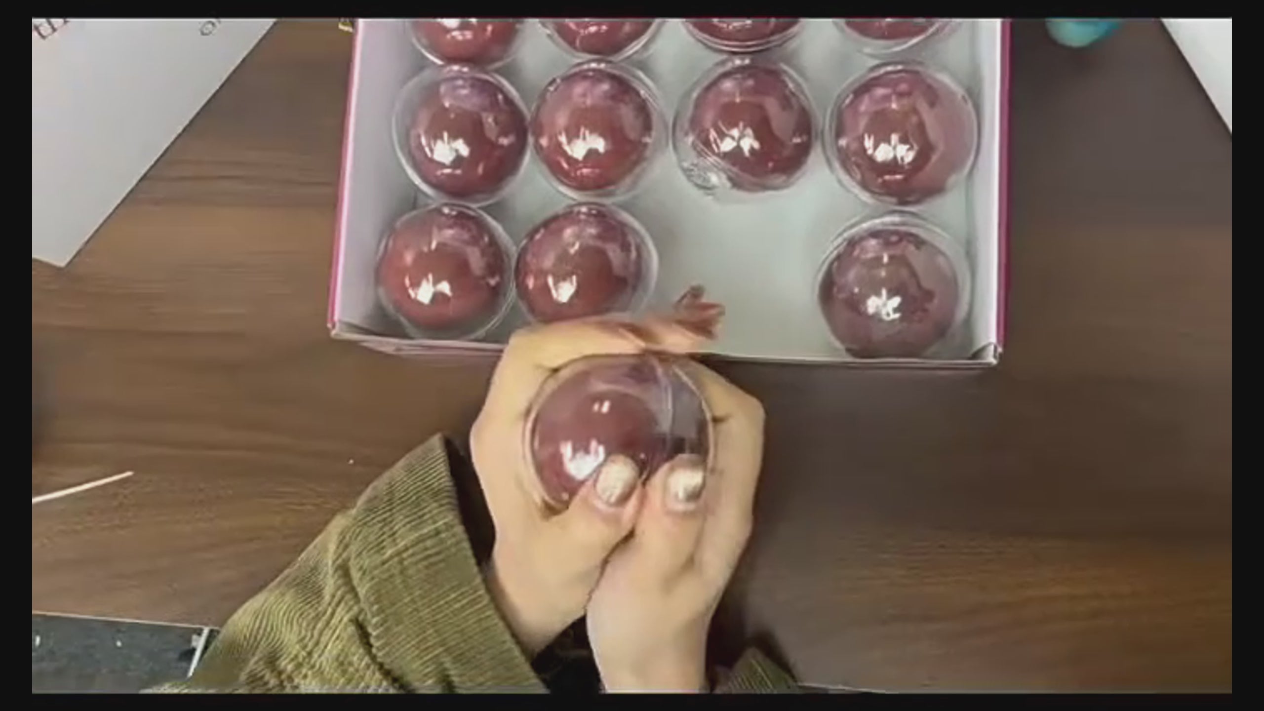 OozeJoy™ Crunch-Ball — The Ultimate Crack & Squish Sensory Fidget Toy